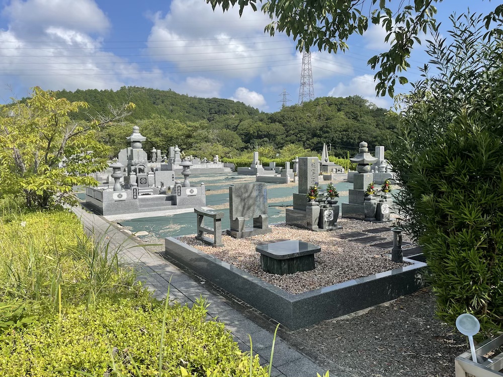取材で訪問した際の関西地方の霊園。